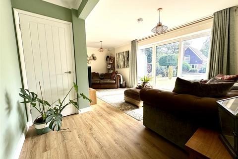 62 Holyrood Close, Ipswich, IP2 9DZ
