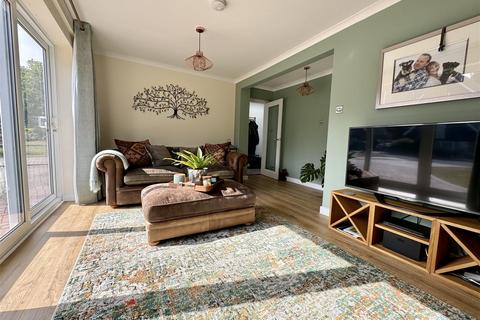 62 Holyrood Close, Ipswich, IP2 9DZ