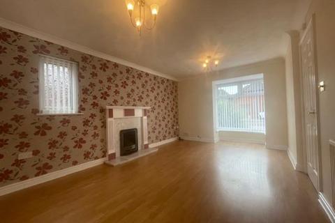 4 bedroom detached house to rent, The Heathlands, Wirral CH46