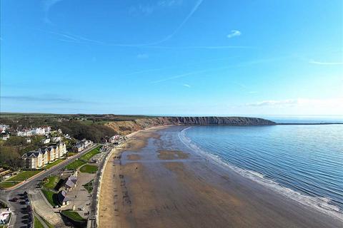 2 bedroom apartment for sale, Deepdene, The Beach, Filey