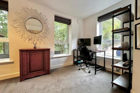undefined, Copper Beech Court, Leeds, West Yorkshire, LS16