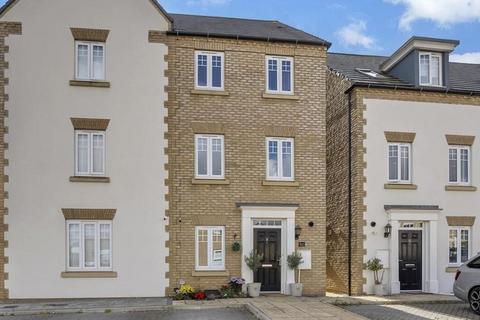 4 bedroom semi-detached house for sale, Tudor Road, Bury St Edmunds