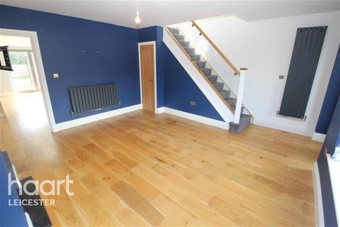 3 bedroom semi-detached house to rent, Cropston Road