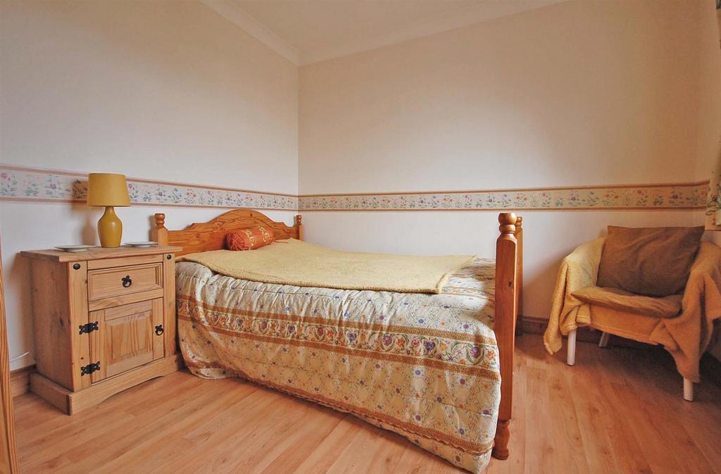 Bedroom 4.jpg