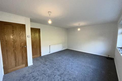 3 bedroom mews to rent, Ladysmith Road, Ashton-Under-Lyne OL6