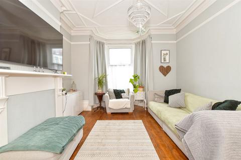 2 bedroom ground floor flat for sale, Wadham Road, North End, Portsmouth, Hampshire