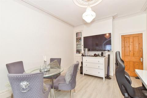 2 bedroom ground floor flat for sale, Wadham Road, North End, Portsmouth, Hampshire