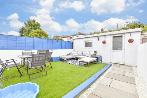 2 bedroom ground floor flat for sale, Wadham Road, North End, Portsmouth, Hampshire