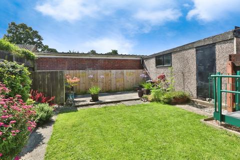 2 bedroom semi-detached bungalow for sale, Burnham Avenue, Burstwick, Hull, HU12 9JQ