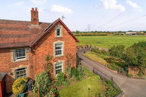 3 bedroom terraced house for sale, Barbers Bridge, nr Tibberton GL2