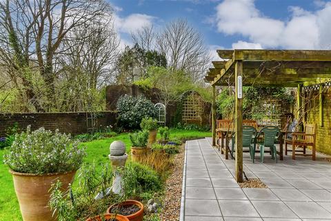 2 bedroom ground floor flat for sale, Court Road, Lewes, East Sussex