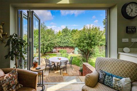 30 Greenfields, Liss, GU33 7EH