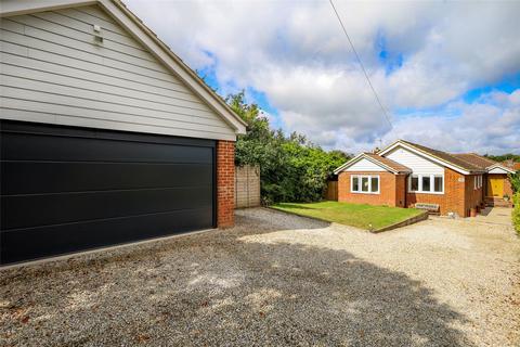 30 Greenfields, Liss, GU33 7EH