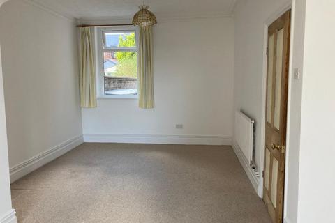 3 bedroom terraced house to rent, Woodlands Road, Barry, The Vale Of Glamorgan. CF62 8EB