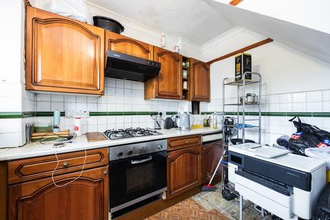 3 bedroom flat for sale, Shaftesbury Street, London N1