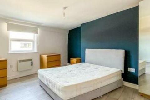 2 bedroom maisonette to rent, Castle Street,  Reading,  RG1