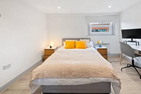 2 bedroom maisonette to rent, Castle Street,  Reading,  RG1