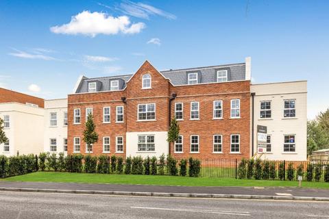 2 bedroom apartment for sale, Riverside Gardens, 8-14 Oatlands Drive, Weybridge, Surrey, KT13