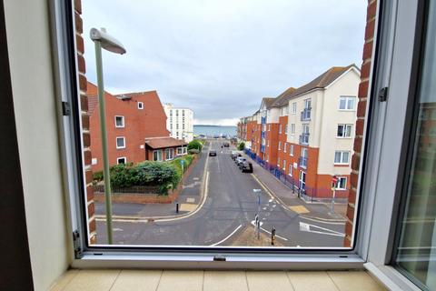 1 bedroom flat for sale, Homeryde House, Lee-on-the-Solent, Hampshire, PO13