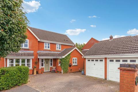 4 bedroom detached house for sale, Kitelee Close, Milton Keynes MK19