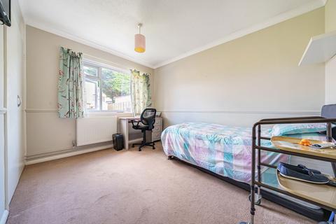 18 Kennet Way, Oakley, Basingstoke, RG23 7AN