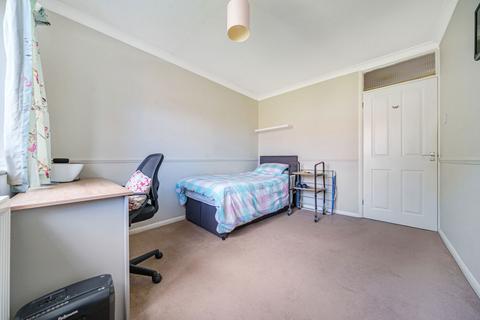 18 Kennet Way, Oakley, Basingstoke, RG23 7AN