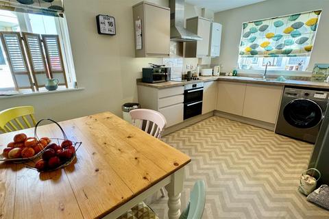 3 bedroom house for sale, Tarka Way, Braunton EX33