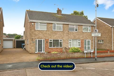 3 bedroom semi-detached house for sale, Stanbury Road, Hull, HU6 7BU