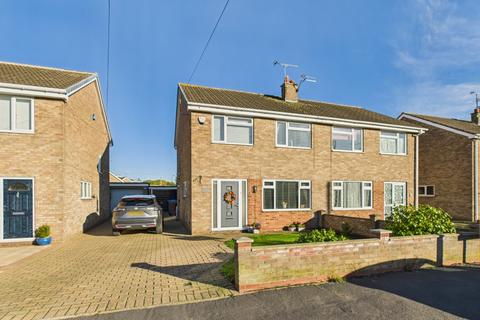 3 bedroom semi-detached house for sale, Stanbury Road, Hull, HU6 7BU