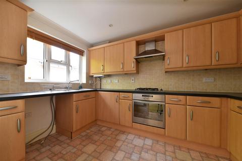 4 bedroom terraced house for sale, The Beacons, Stevenage