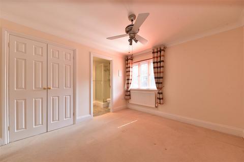 4 bedroom terraced house for sale, The Beacons, Stevenage