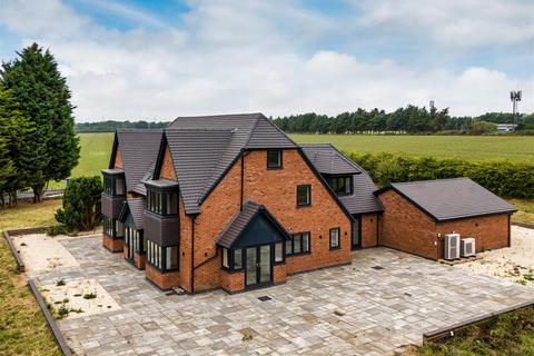 6 bedroom detached house for sale, Bellvia House, Perton Ridge, Pattingham, WV6 7HD