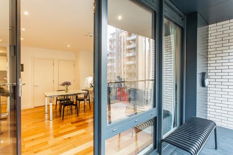 2 bedroom flat for sale, Graphite Point, Bethnal Green, E2