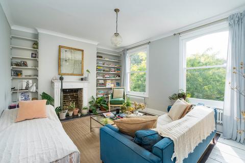 3 bedroom apartment for sale, Sandringham Road, London E8