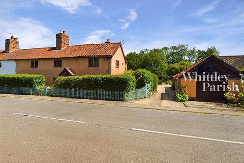 5 bedroom semi-detached house for sale, High Road, Wortwell