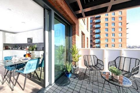 2 bedroom apartment for sale, Riverfront Apartments, Manchester