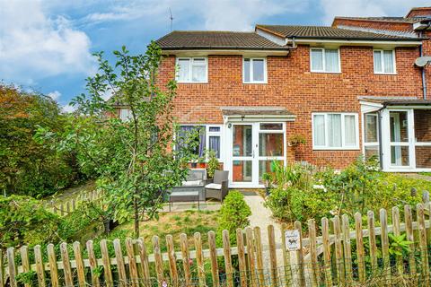 4 bedroom end of terrace house for sale, Vantage Walk, St. Leonards-on-sea