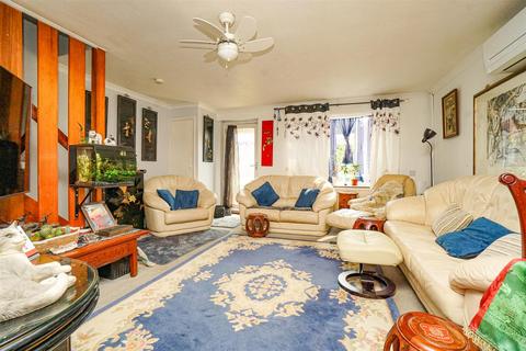 4 bedroom end of terrace house for sale, Vantage Walk, St. Leonards-on-sea