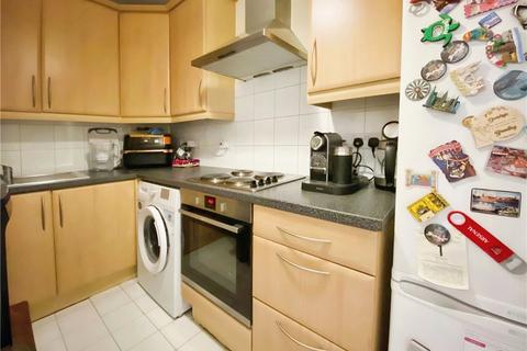 2 bedroom apartment for sale, Peach Street, Wokingham, Berkshire