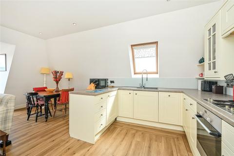 2 bedroom flat for sale, Swan Street, Petersfield, Hampshire