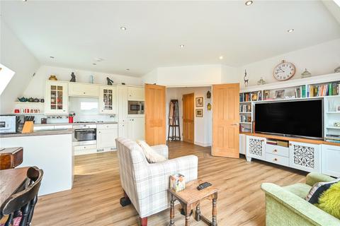 2 bedroom flat for sale, Swan Street, Petersfield, Hampshire