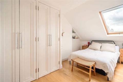 2 bedroom maisonette for sale, Rockmount Road, London