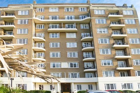 3 bedroom flat to rent, Grand Avenue, East Sussex BN3