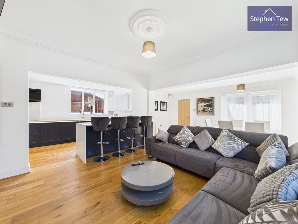 Living / Dining Room