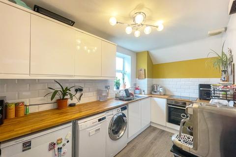 1 bedroom maisonette for sale, Church Path, Northfleet, Gravesend, Kent, DA11