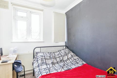 4 bedroom flat to rent, Kings Avenue, London, Lambeth, SW12