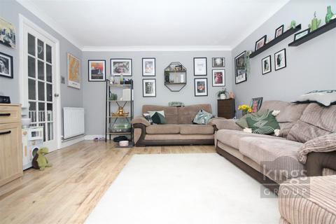 81 Fennells, Harlow, CM19 4RW