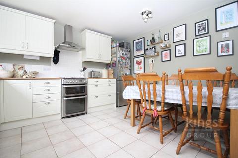 81 Fennells, Harlow, CM19 4RW