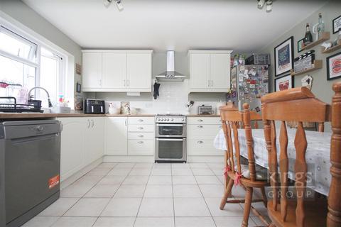 81 Fennells, Harlow, CM19 4RW