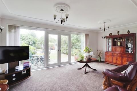 4 bedroom semi-detached house for sale, Romsey Road, Benfleet